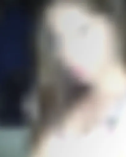 Elena, 28 Jahre — fussfetisch treffen in Germering
