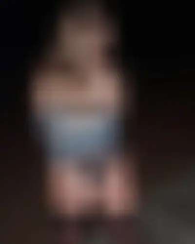 Nele, 23 Jahre — fussfetisch treffen in Erkrath