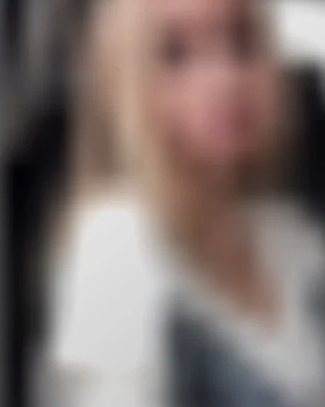 Kira, 25 Jahre — fussfetisch treffen in Herrenberg